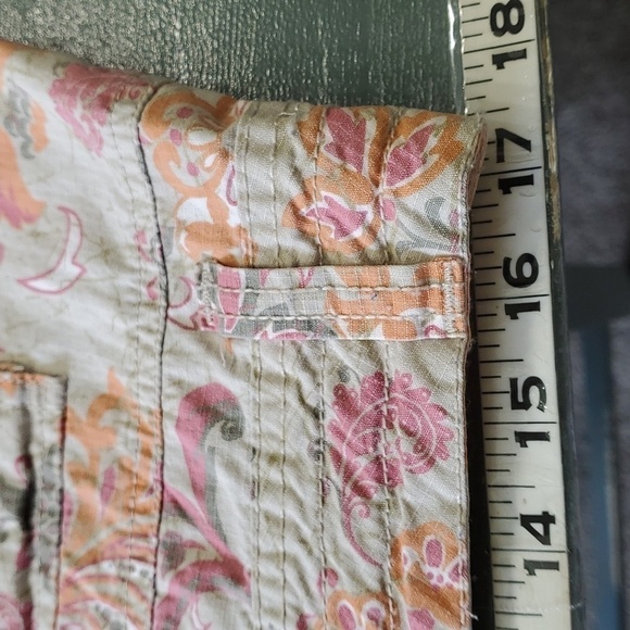 BANDOLONOBLU WOMEN'S  capris.‎ Y2K. Paisley print. Size 12,  4 pockets. - Picture 7 of 10